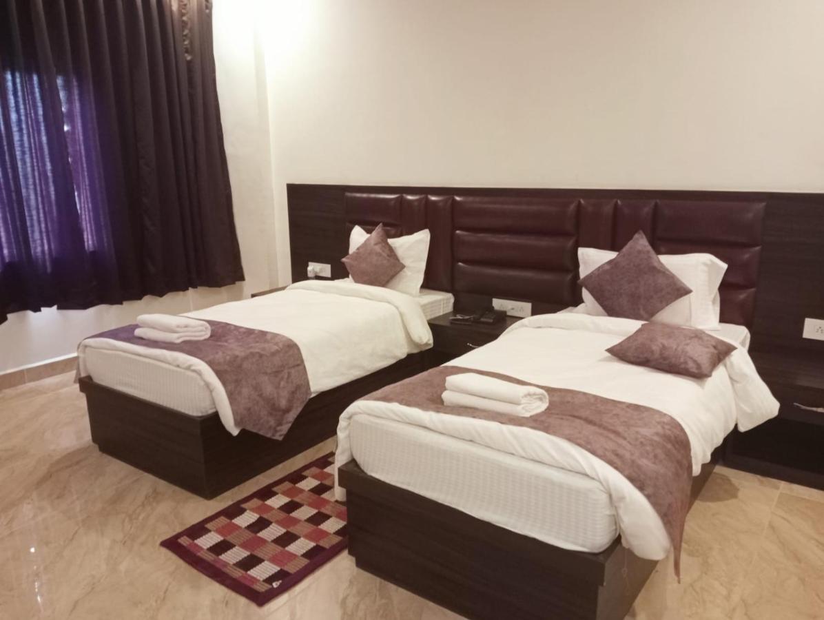 Kushinagar Hotel Leela Galaxy מראה חיצוני תמונה